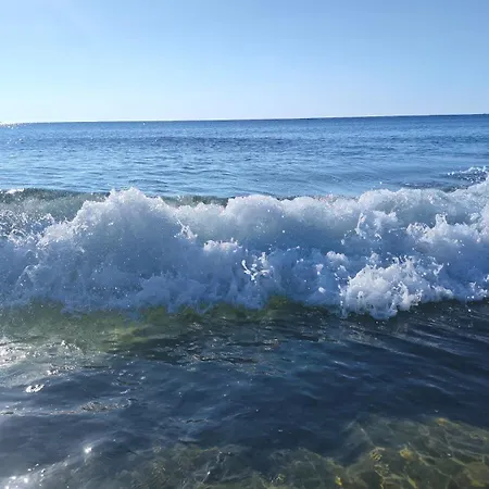 Umi Ξενοδοχείο με διαμερίσματα Σάνι Μπιτς