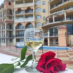 Umi Aparthotel