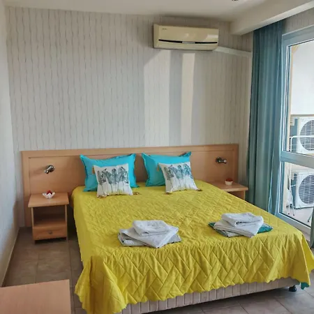 Umi Aparthotel