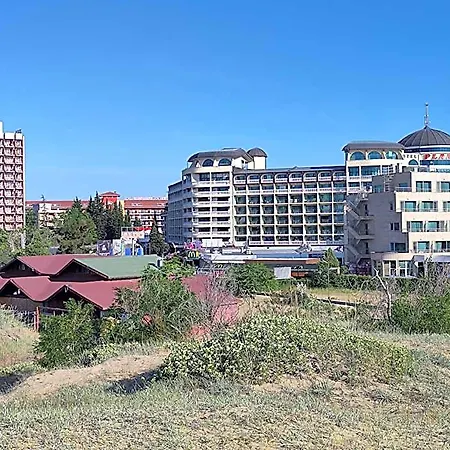 Апартхотел Umi 3*